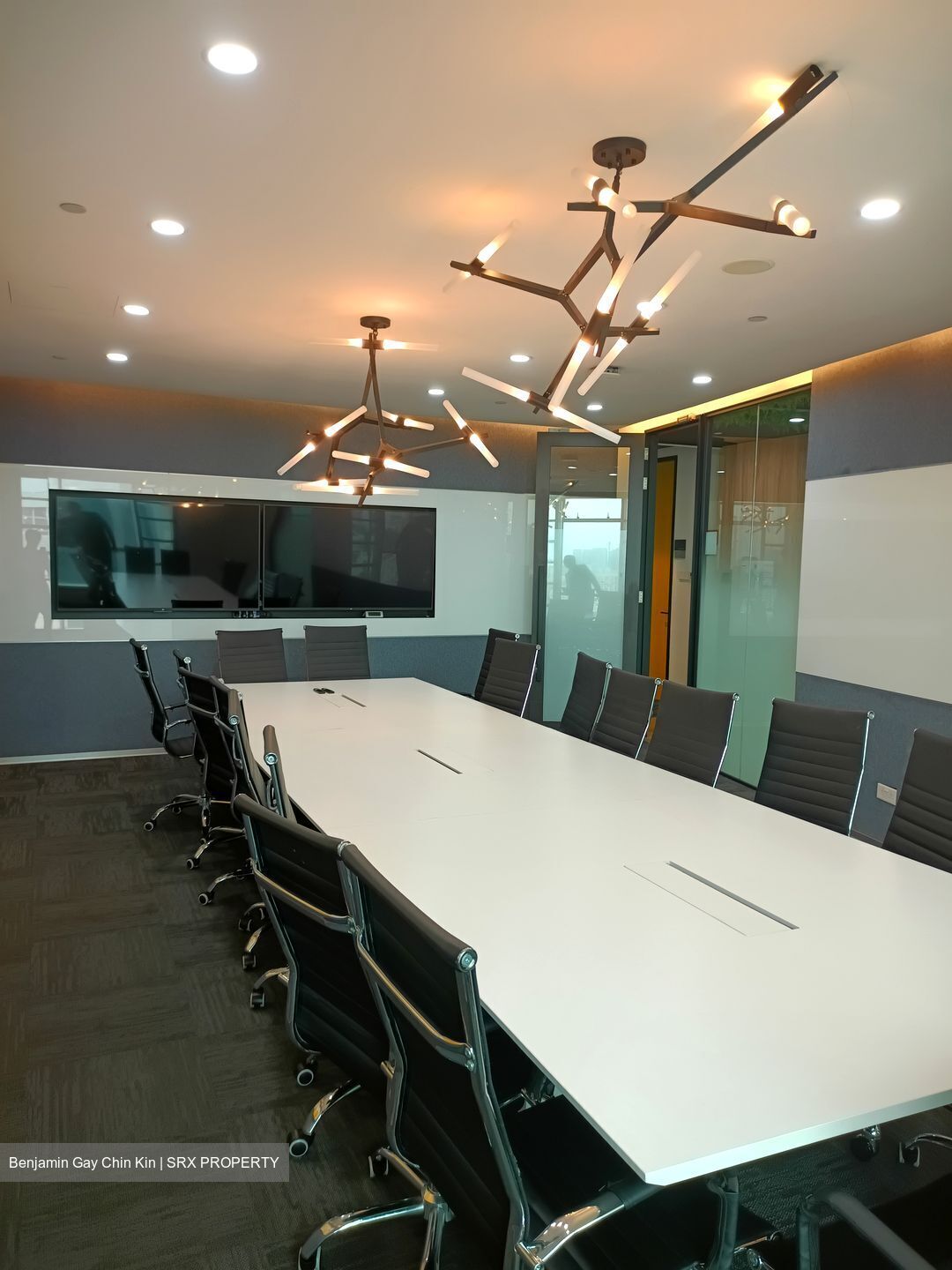 Bugis Junction (D7), Office #541918241